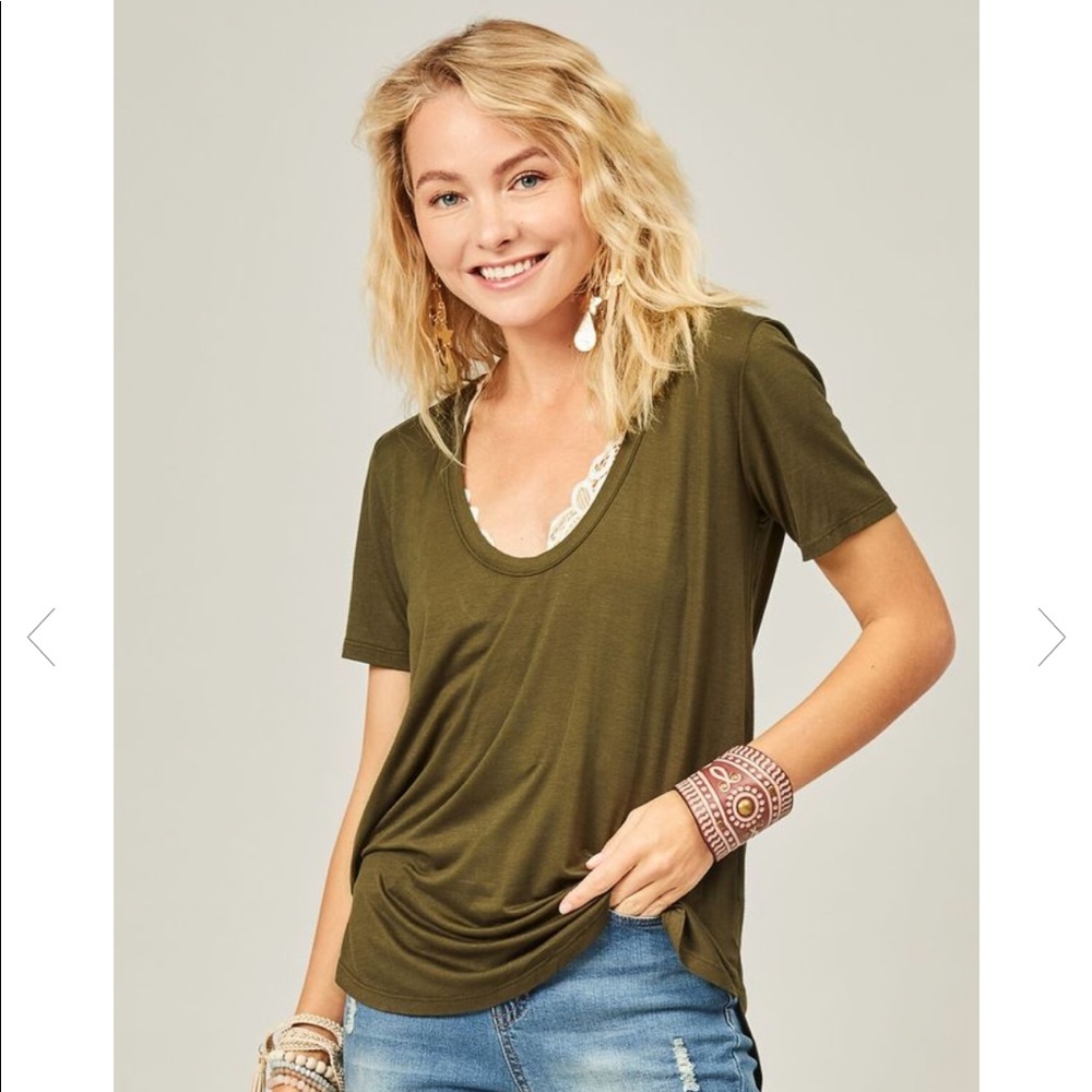 Three birds best scoop t shirt!